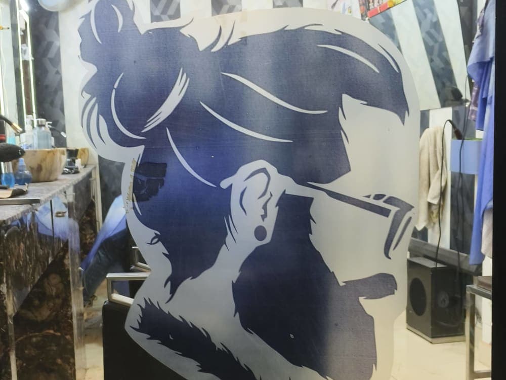 The Attraction Mens Saloon  thumbnail 2