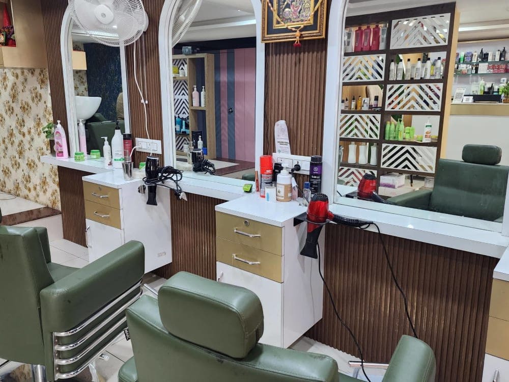 Golden Petals Unisex Salon  - best salon in Gorakhpur, Gorakhpur