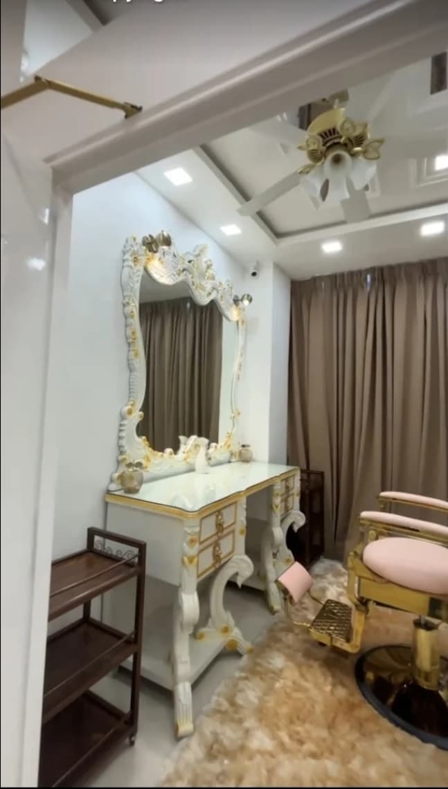 Ayushi Makeup Studio and Academy  thumbnail 4